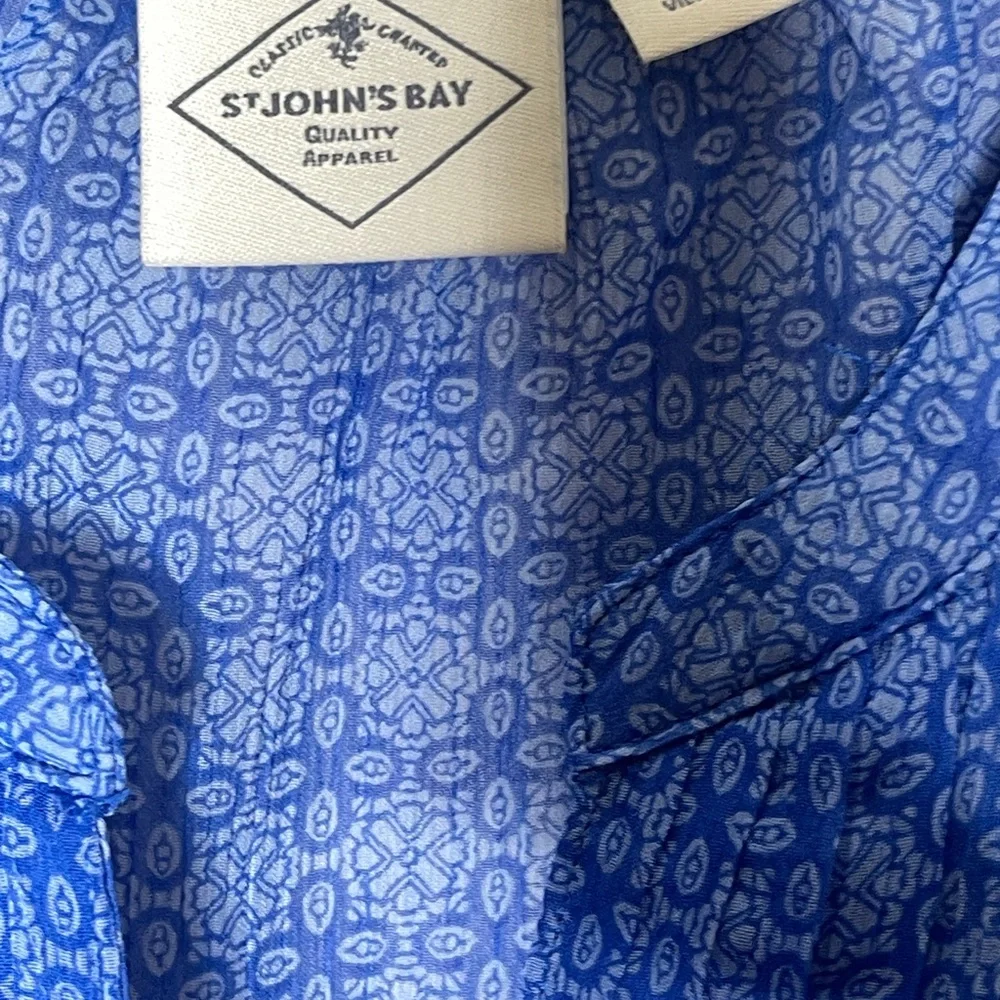 St. John’s Bay Blue Printed Short Sleeve Blouse Size Large - Picture 4 of 6